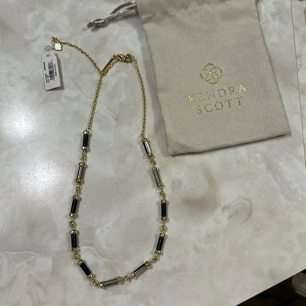 Kendra Scott Necklace